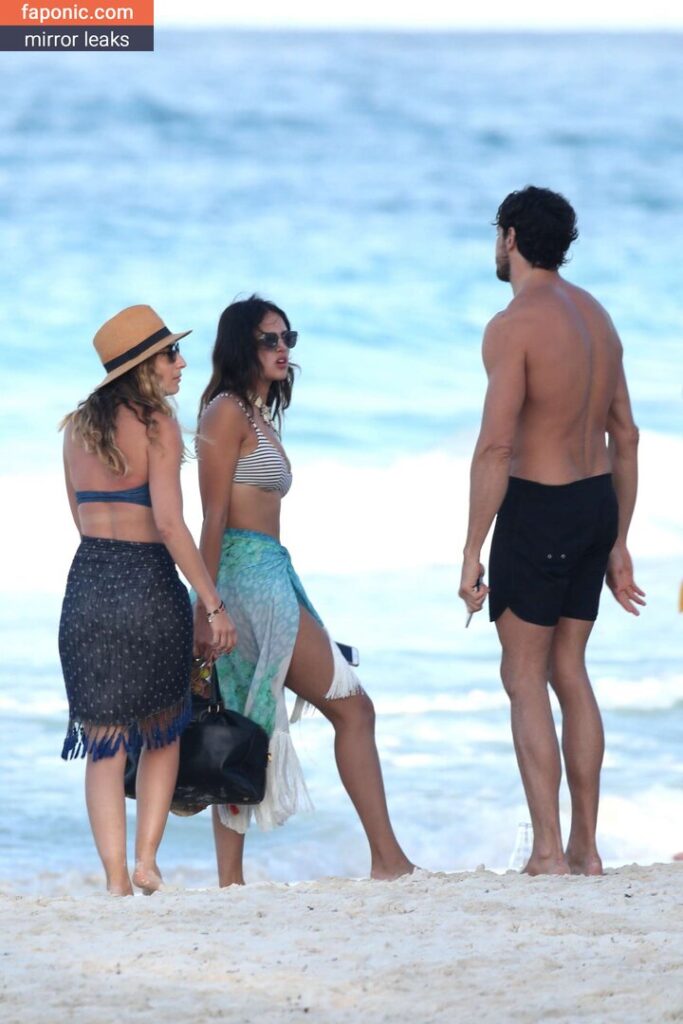 Eiza González leaked nude image 4504