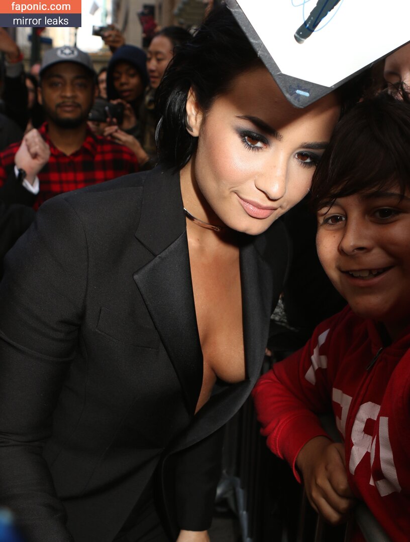 Demi Lovato / @ddllovato / OnlyFans leaked nude photo #30.