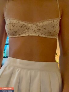 Dasha Nekrasova leaked nude image 1