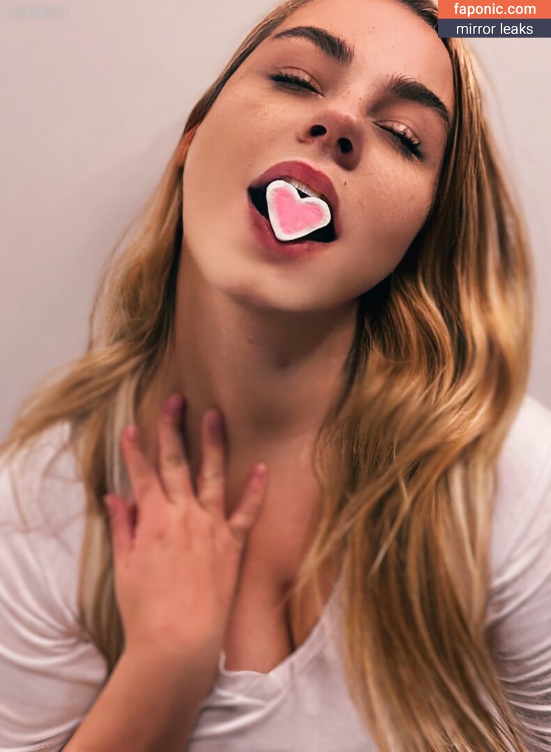 Emmadizzy / Emma_arty leaked nude photo 1