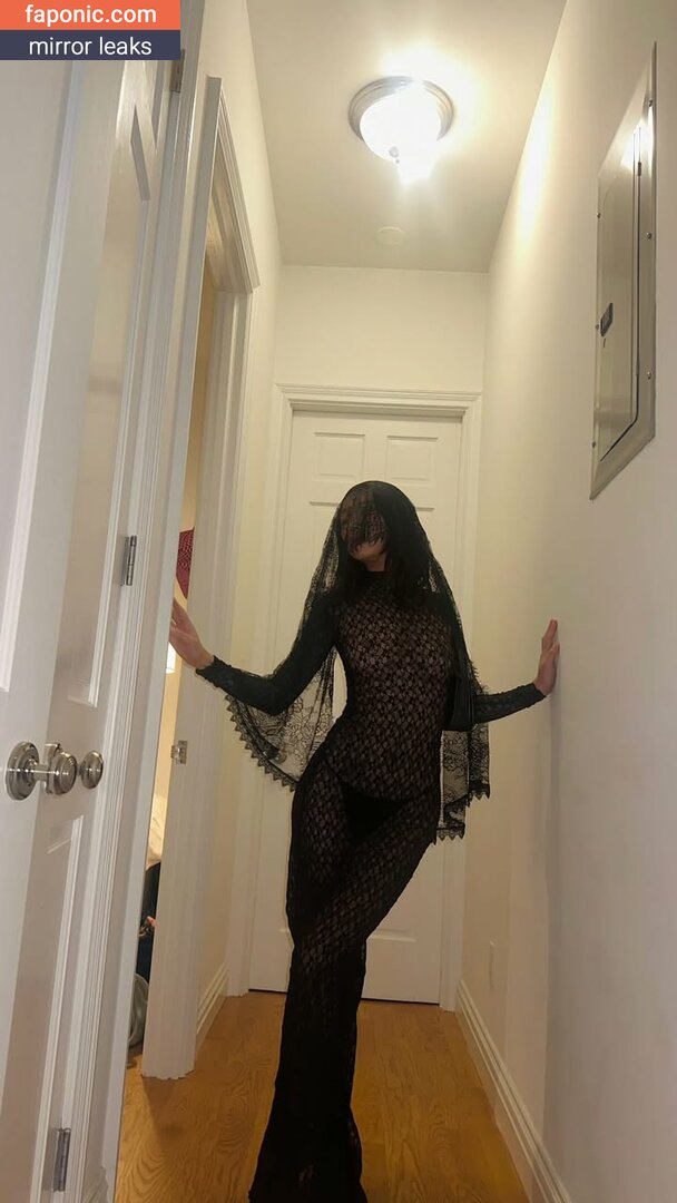 Kylie Cheung leaked nude photo 1