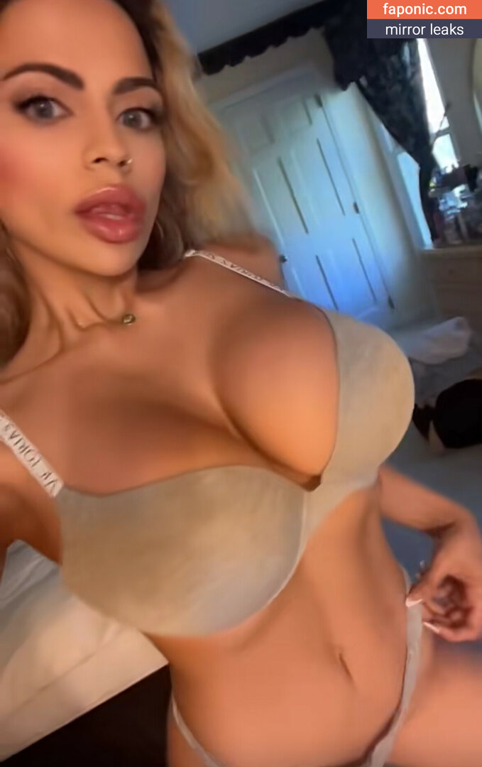 Mehreen leaked nude image 1