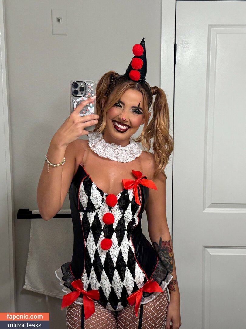 agatha-vega Nude Leaked OnlyFans Photo Picture