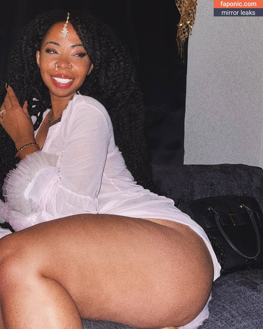 aria-artizte Nude Leaked OnlyFans Photo Picture