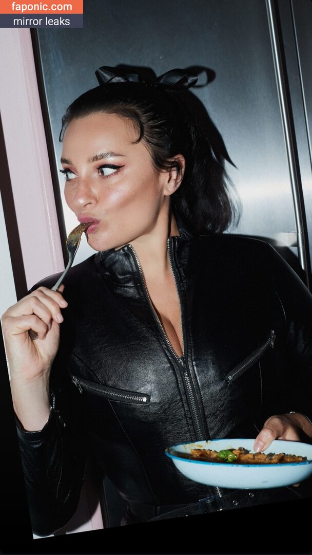 gizzierskine Nude Leaked OnlyFans Photo Picture