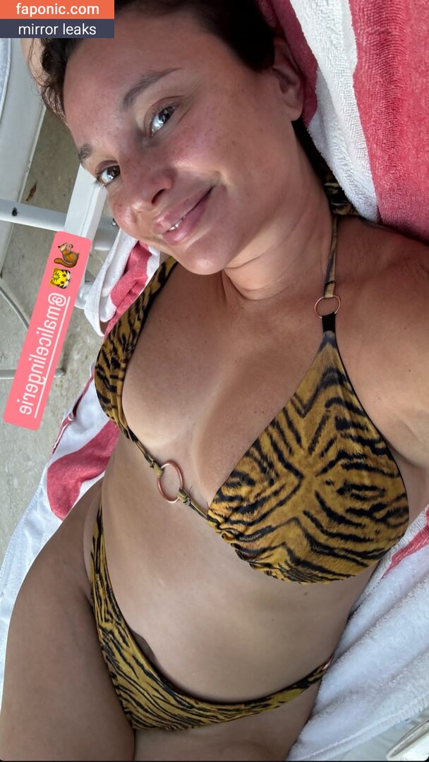 gizzi-erskine Nude Leaked OnlyFans Photo Picture
