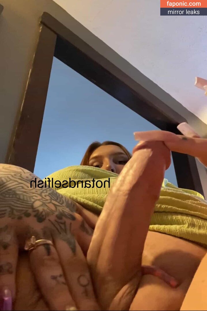 hotandselfish Nude Leaked OnlyFans Photo Picture