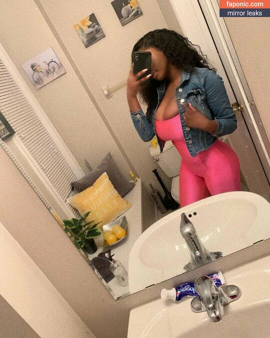 itstaviaa Nude Leaked OnlyFans Photo Picture #0033
