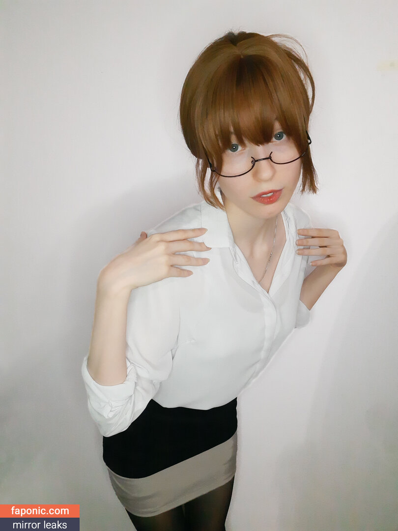 Kiki Glitter / @kikiglitter / OnlyFans Nude Cosplay Photo #0296
