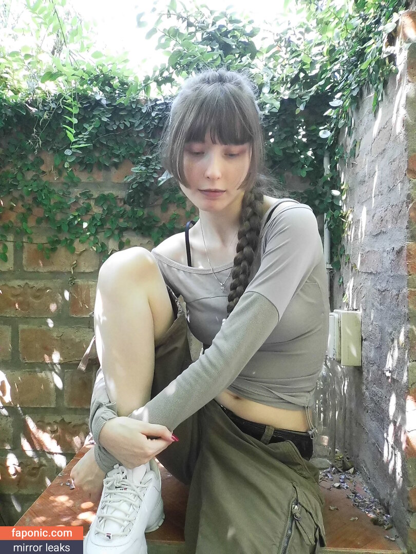 Kiki Glitter / kikiglitter123 / OnlyFans Nude Cosplay Photo #0300.