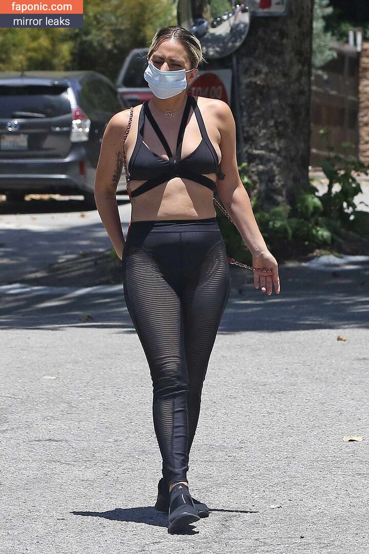 Lady Gaga / @ladygaga / OnlyFans leaked nude photo #30.