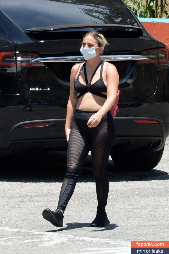 Lady Gaga / @ladygaga / OnlyFans Nude Leaked Photo #30