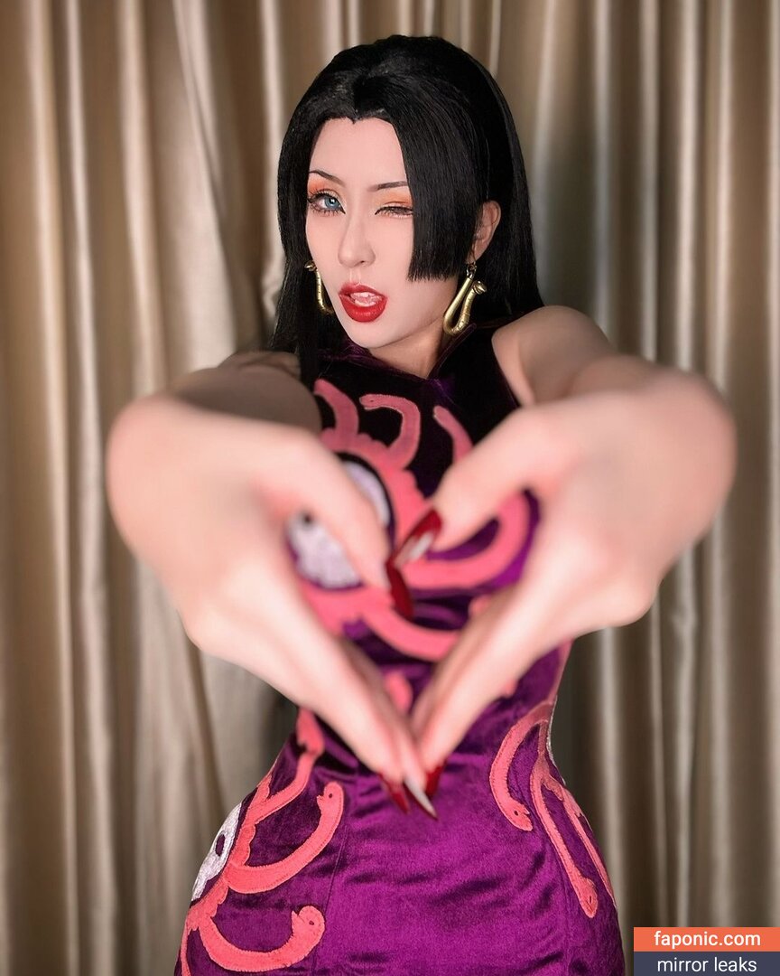 Larissa Rochefort / larissarochefort / OnlyFans leaked nude photo #0537.