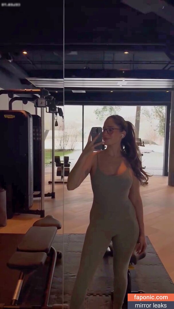Alt text: Meltem Mrz / meltem_mrz / OnlyFans leaked nude photo #30.