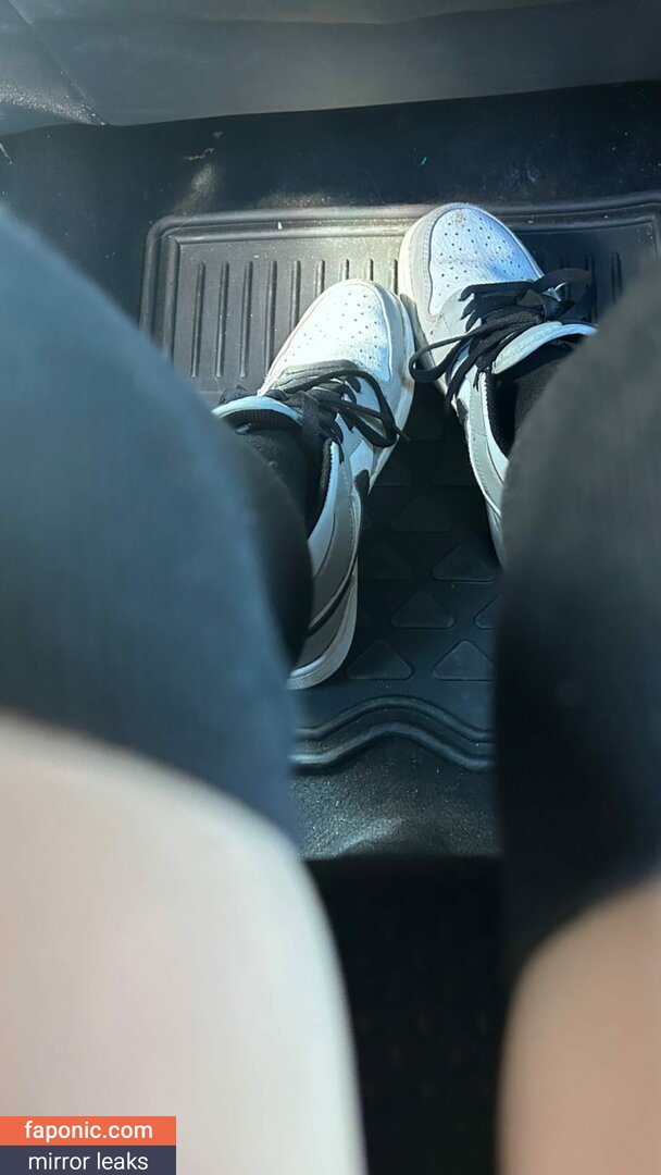 n.nuviaa Nude Leaked OnlyFans Photo Picture