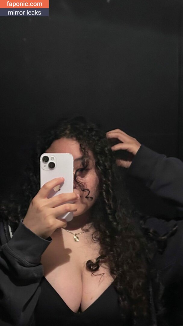 n.nuviaa Nude Leaked OnlyFans Photo Picture