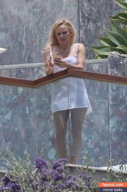 Pamela Anderson / pamela_anderson / OnlyFans leaked nude photo #0539.