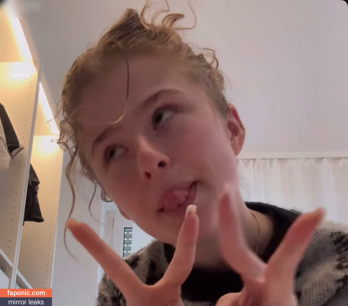 Sara Oliwia Nude Leaked OnlyFans Photo Picture
