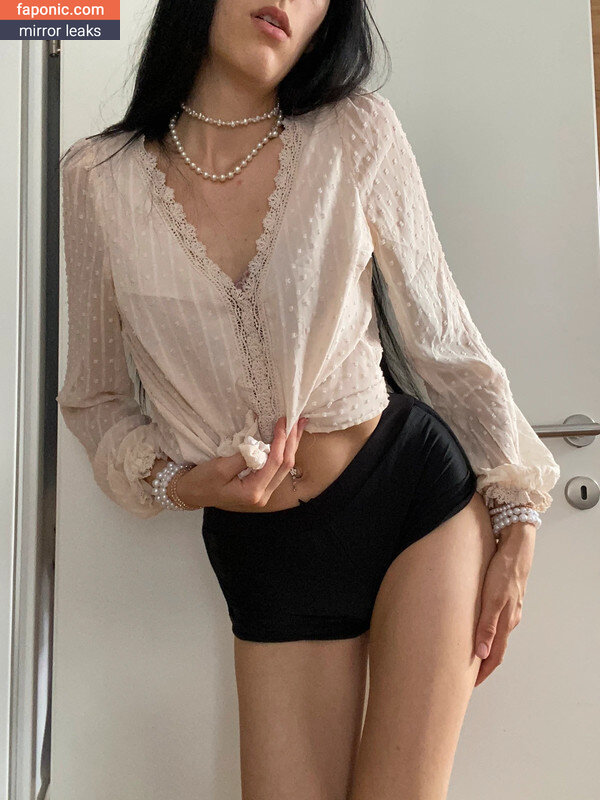 Vinted/eBay Nude Leaked OnlyFans Photo Picture
