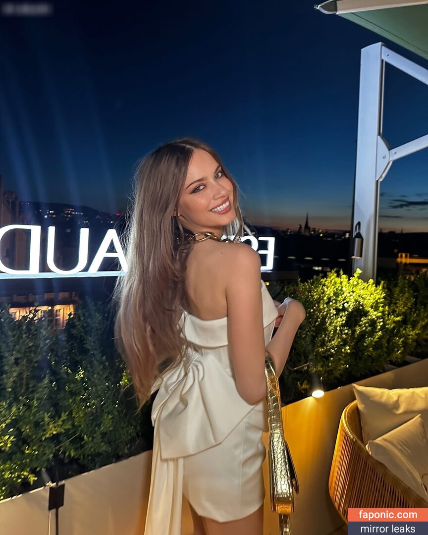 Xenia Tchoumitcheva / @xeniatchoumitcheva / OnlyFans Nude Leaked Photo #30.