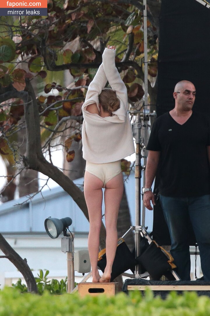 Amanda Seyfried / amanda-seyfried_0553 / OnlyFans leaked photo