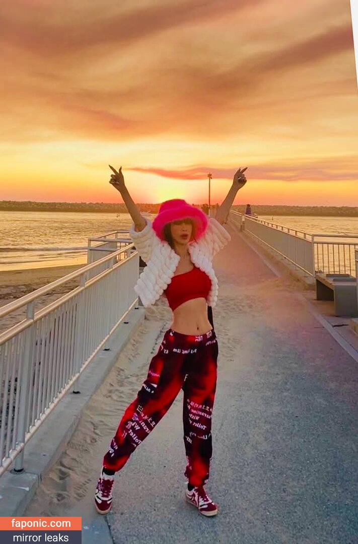 Bai Ling / bai_ling_0905 / OnlyFans leaked nude photo