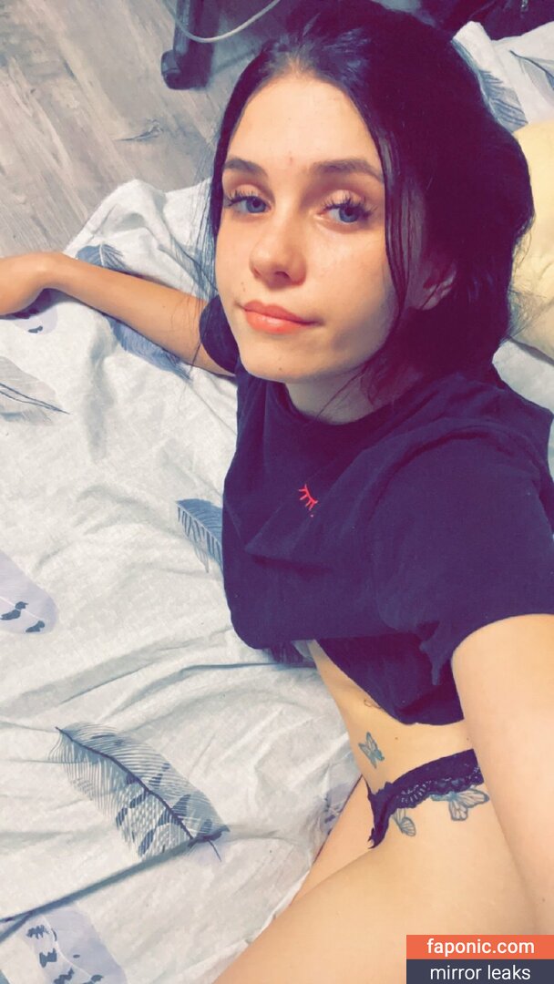 Emily Peachez / emilypeachez / OnlyFans leaked nude photo