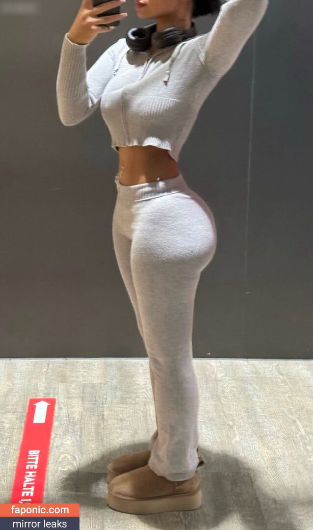 Esra Algac / @esraalgac / OnlyFans leaked nude photo