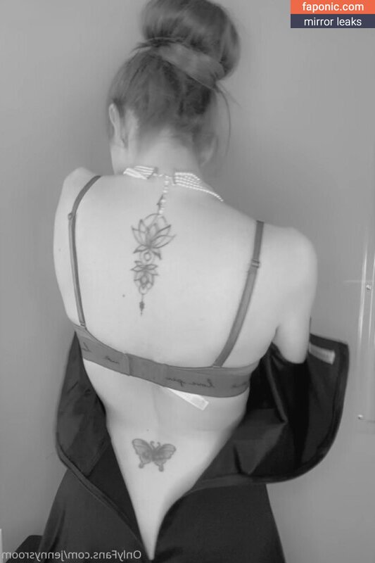 Jenny Smith / jennysroom_0837 / OnlyFans leaked nude photo