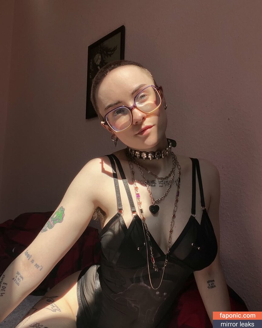 Kat / kat-13ptx-133ptx / OnlyFans leaked nude photo