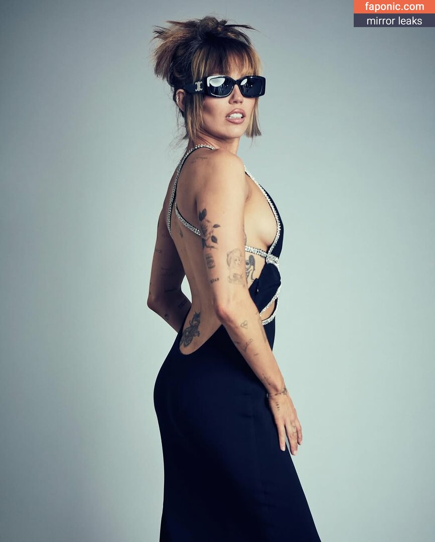 Miley Cyrus / mileycyrus / OnlyFans leaked nude photo