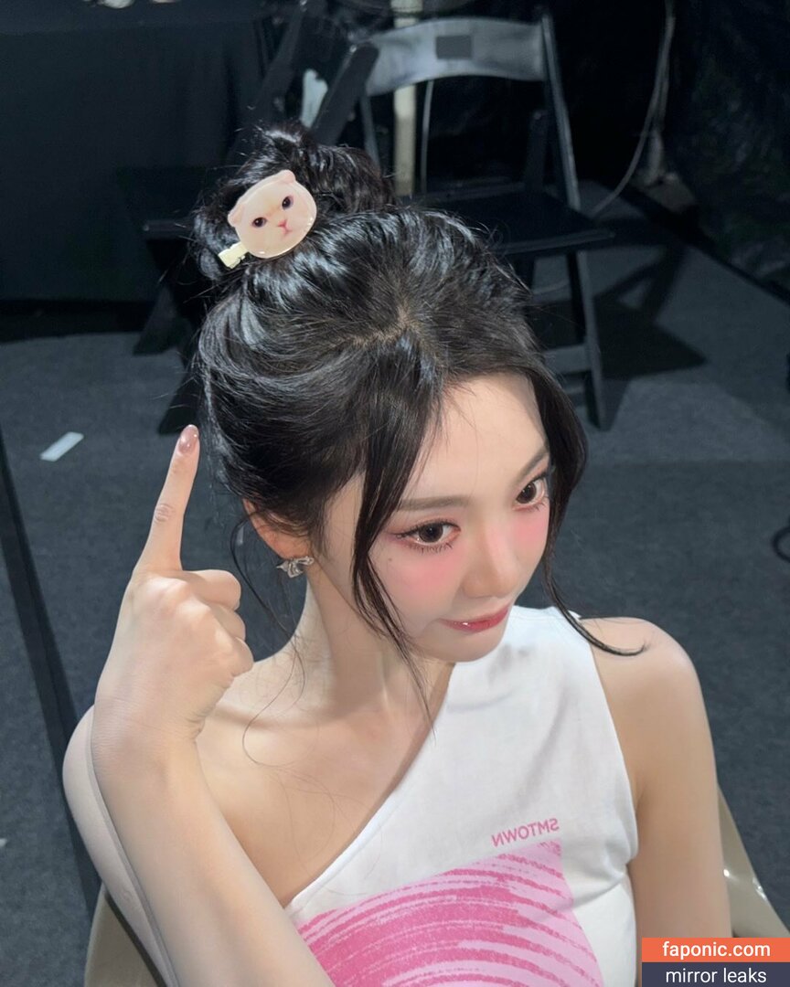 Ningning (æspa) / ningning_official / OnlyFans leaked nude photo