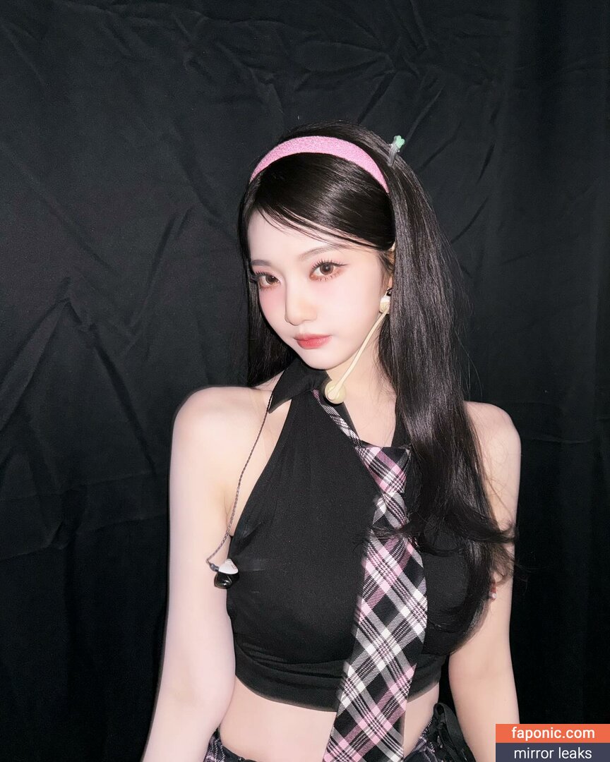 Ningning (æspa) / ningning_official / OnlyFans leaked nude photo
