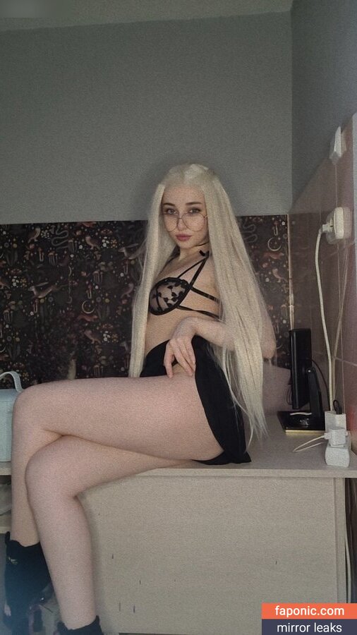 PetiteFeline / petitefeline / OnlyFans leaked nude photo