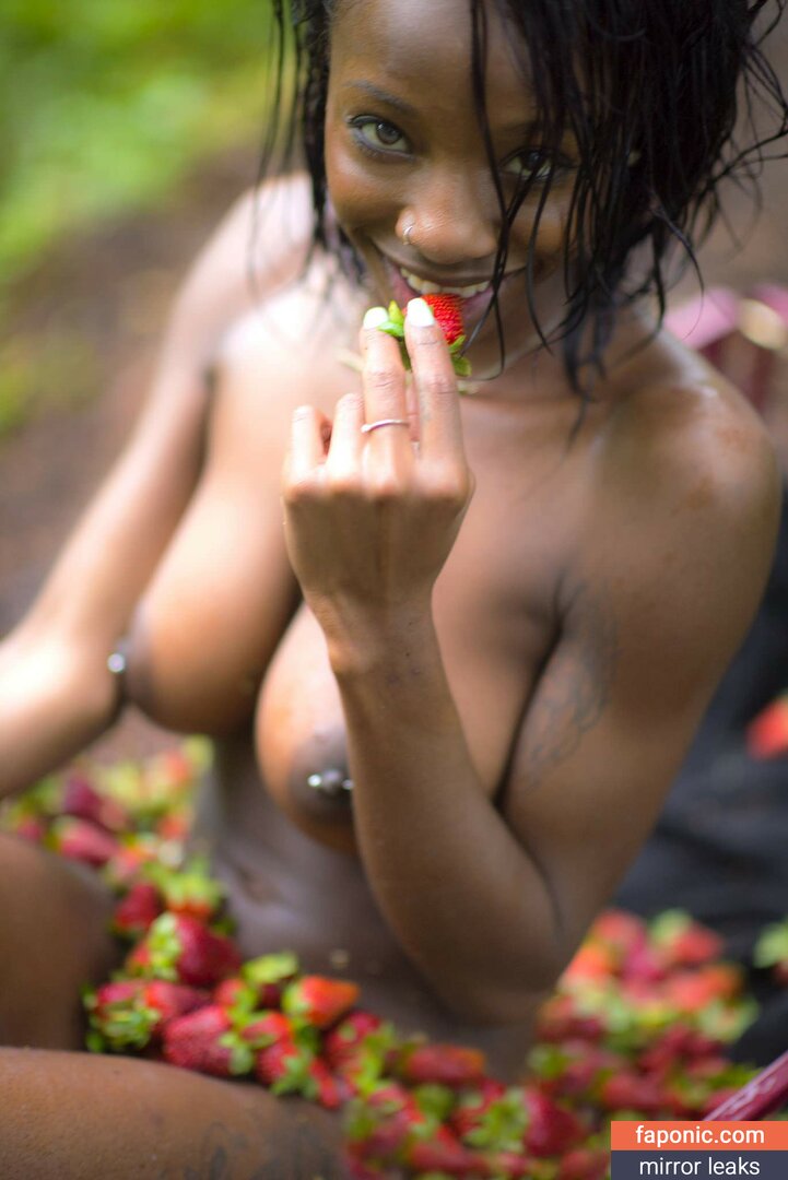 Phylia Calloway / phylia-calloway / OnlyFans leaked nude photo