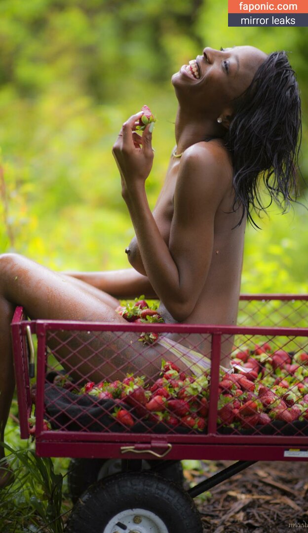 Phylia Calloway / phylia-calloway / OnlyFans leaked nude photo