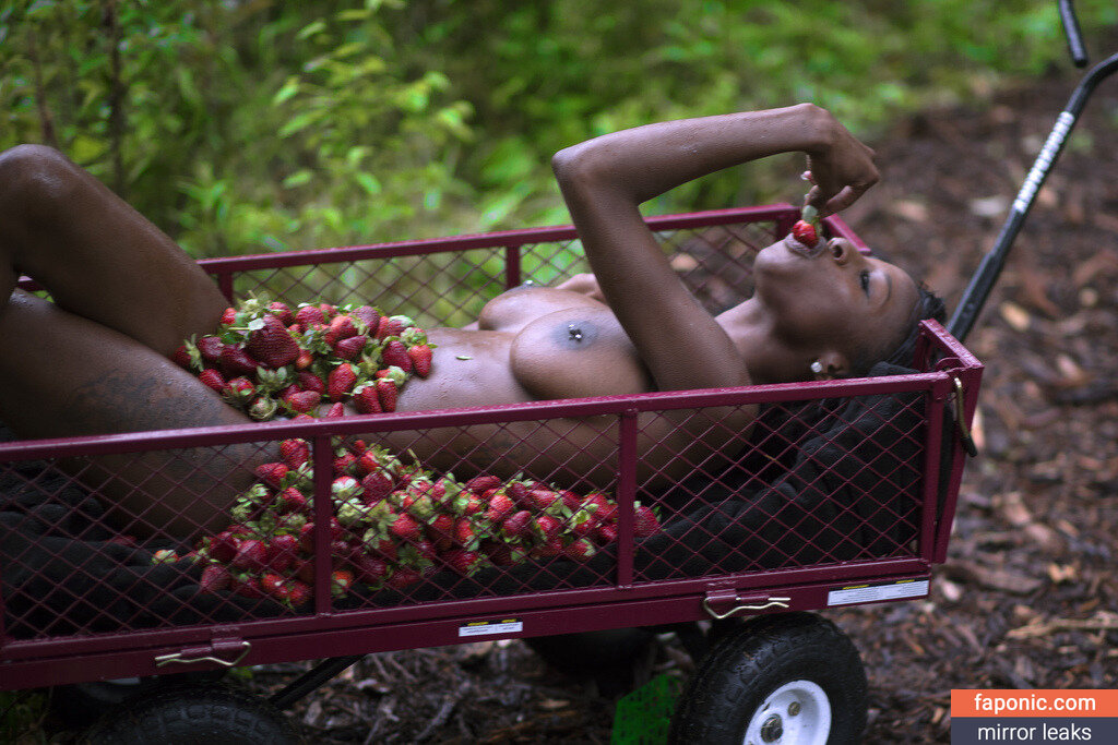 Phylia Calloway / phylia-calloway / OnlyFans nude leaked photo