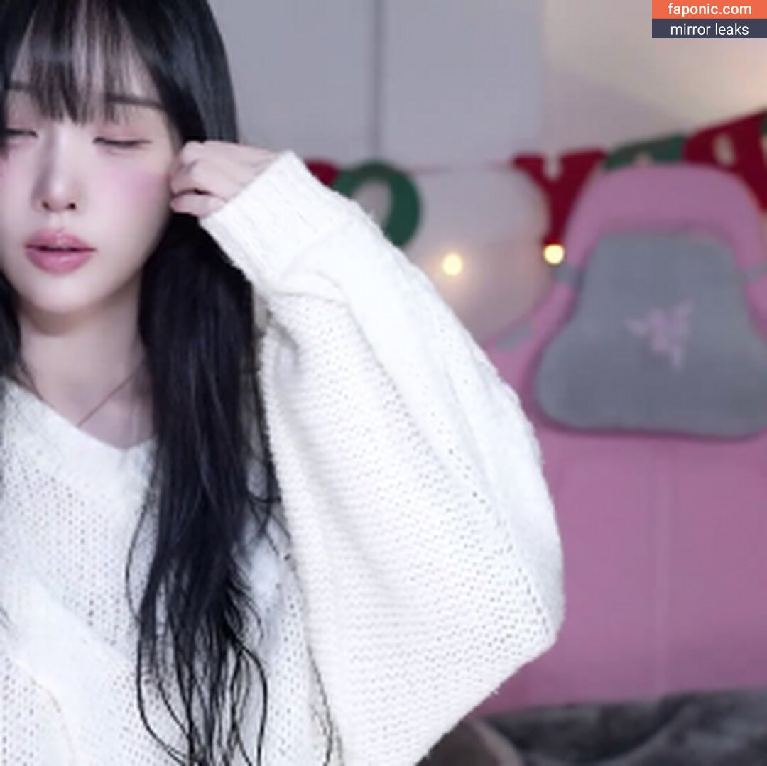 Hankyung Woo / woohankyung / OnlyFans nude photo [2025]