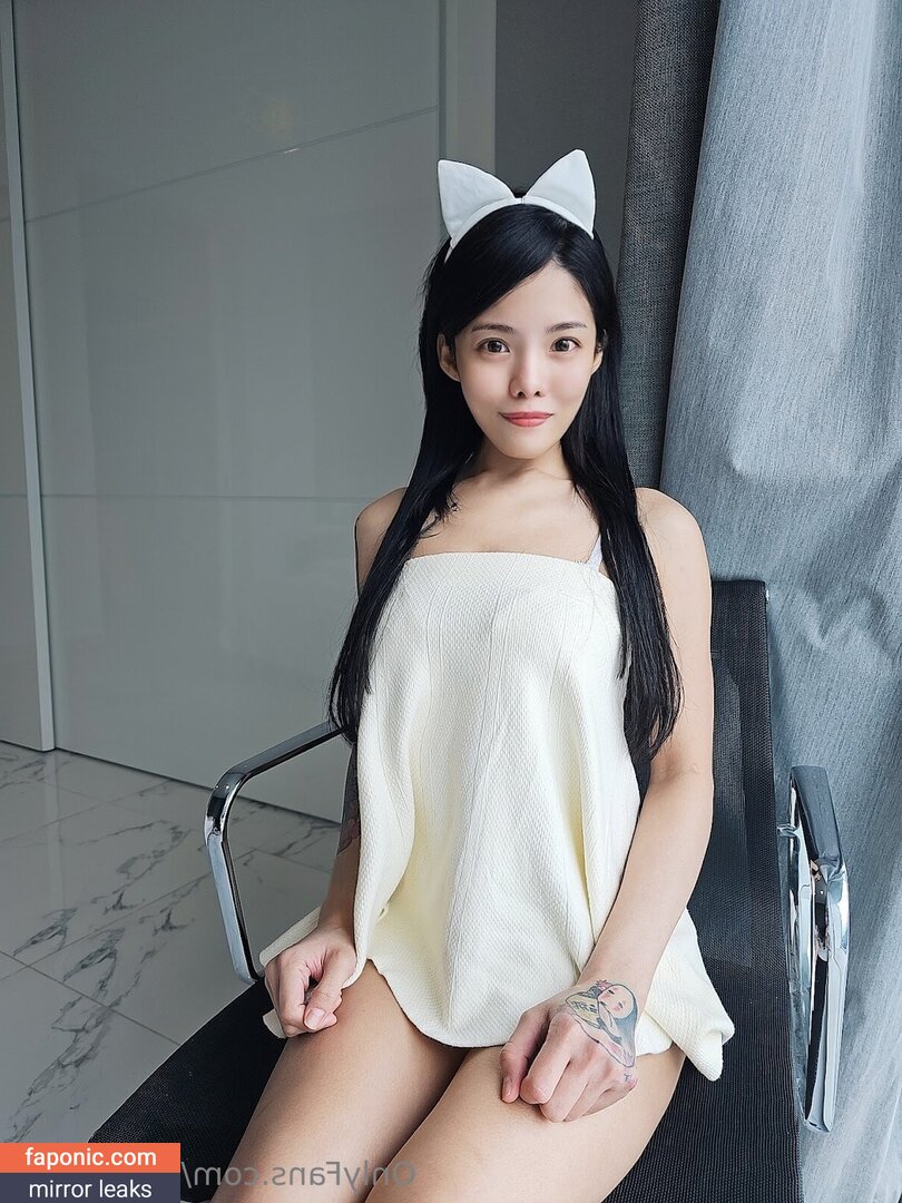 nerdyyumi nude leaks Photo #10