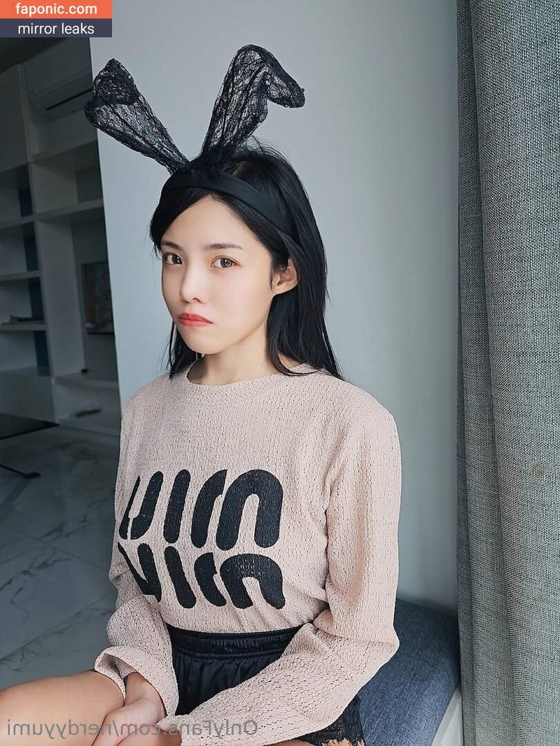 nerdyyumi nude leaks Photo #11