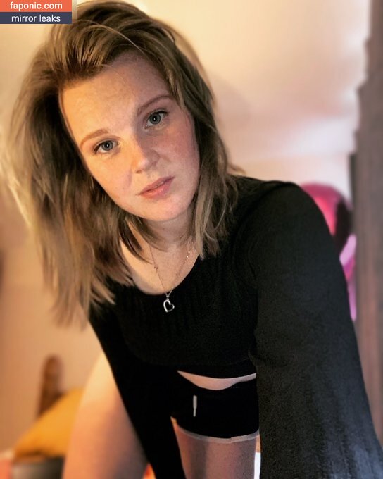 charlottethomaas nude leaks Photo #4