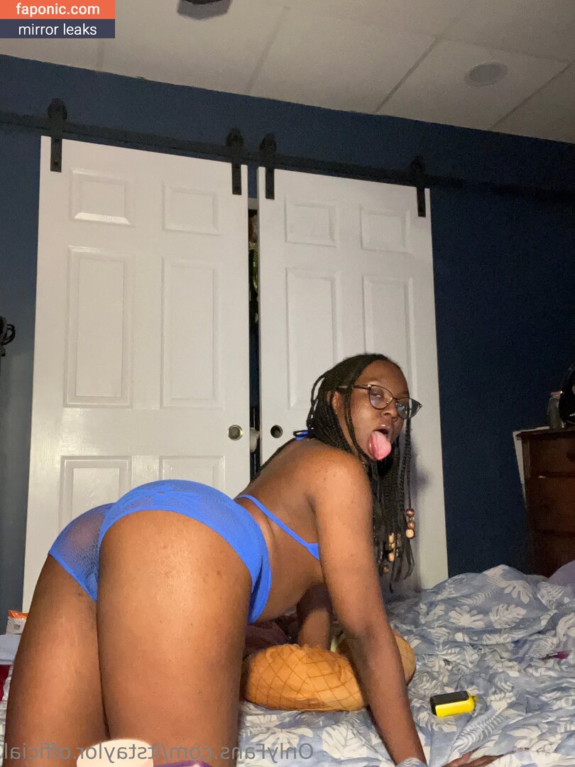itstaylor.official nude leaks Photo #2