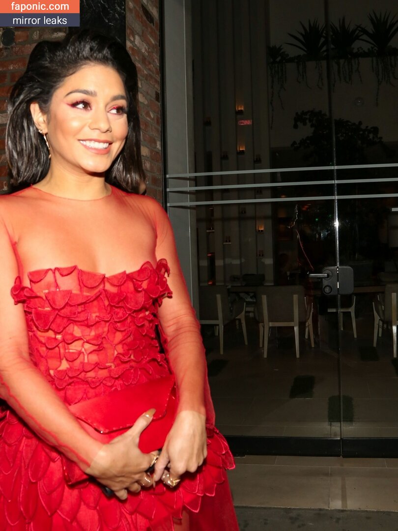 Vanessa Hudgens nude leaks Photo #4