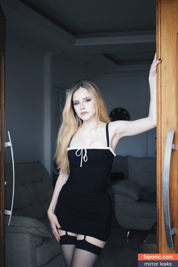 Lavifiorio nude leaks Photo #17