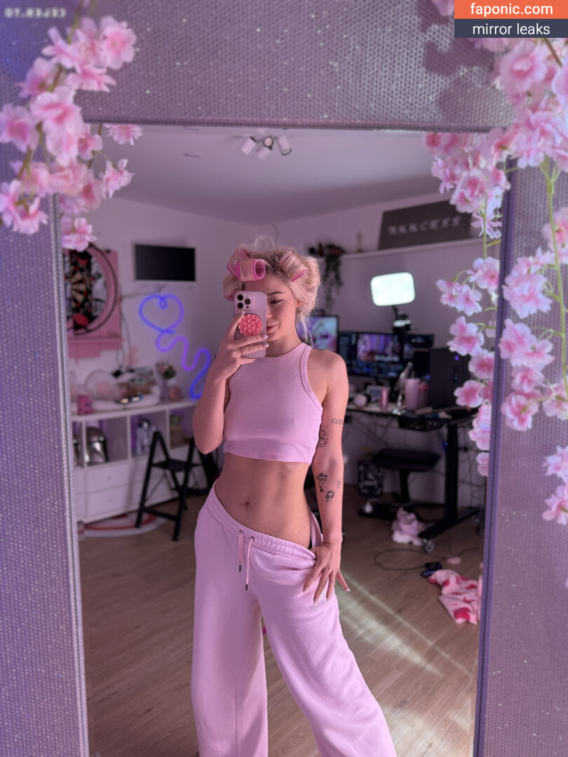 Akkcess leaked nude image 1