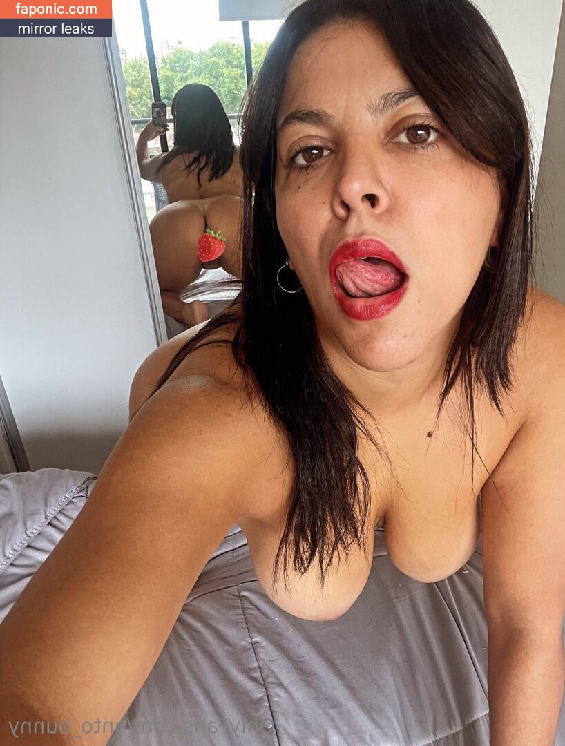 anto_bunny / anto_bunnyrosa