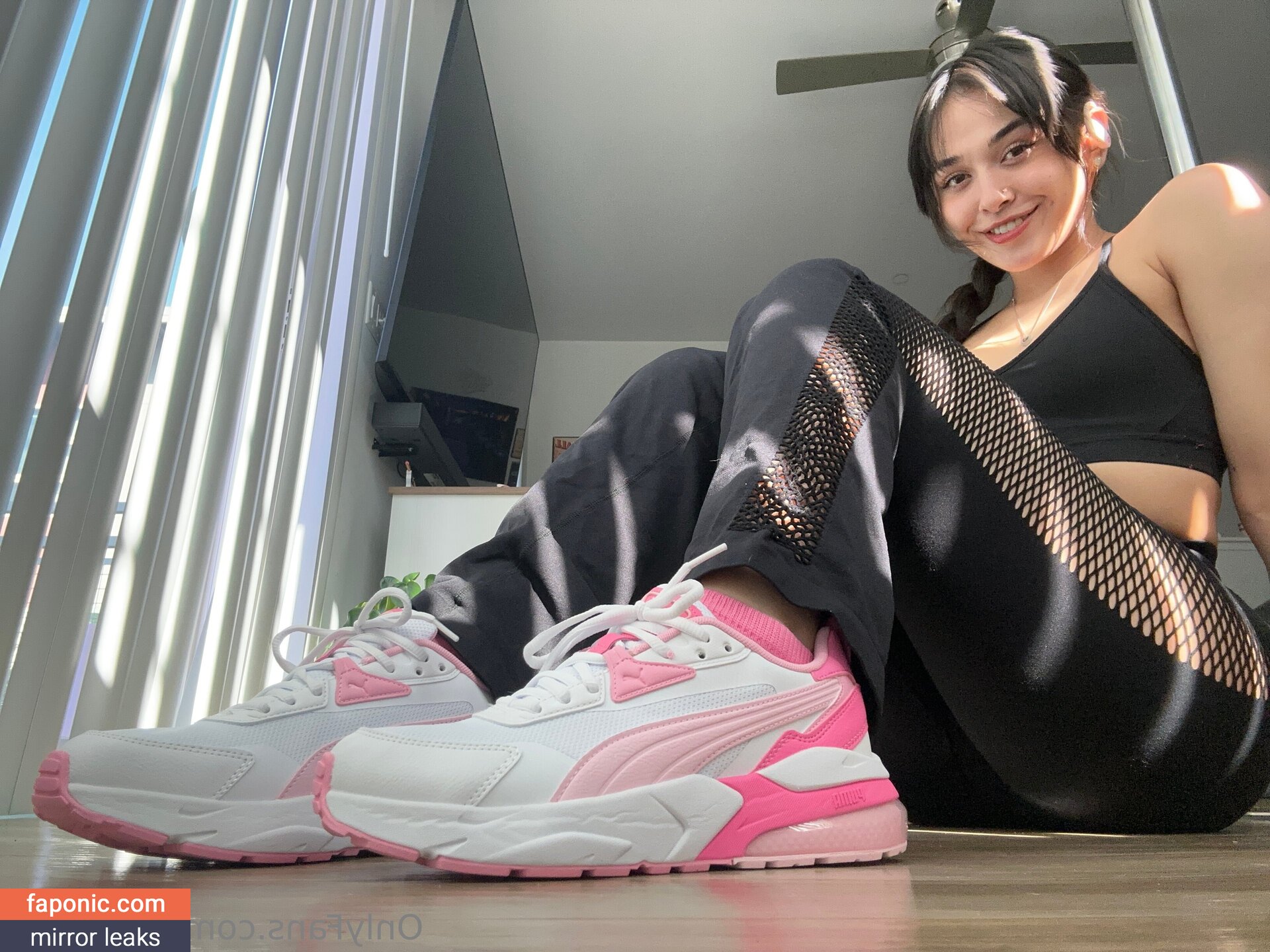 kawaiifeetstaci / stacisfeet
