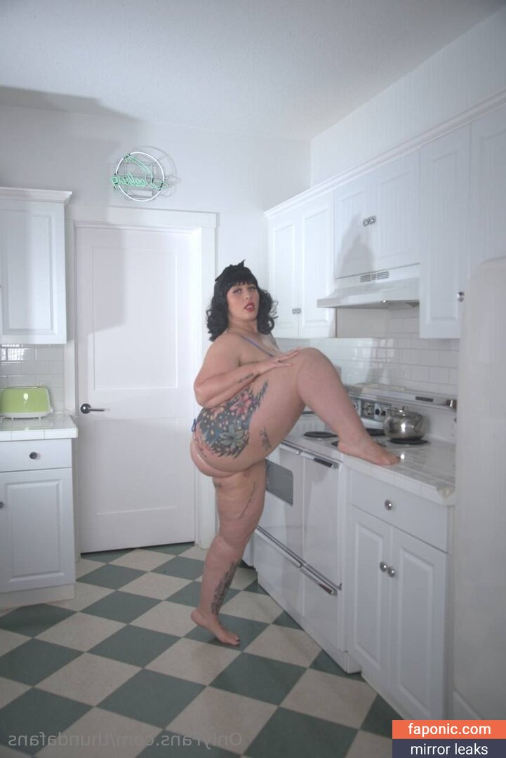 thundafans leaked nude photo 1