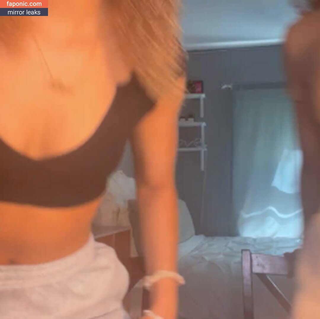 The Learmann Twins nude leaks Photo #6
