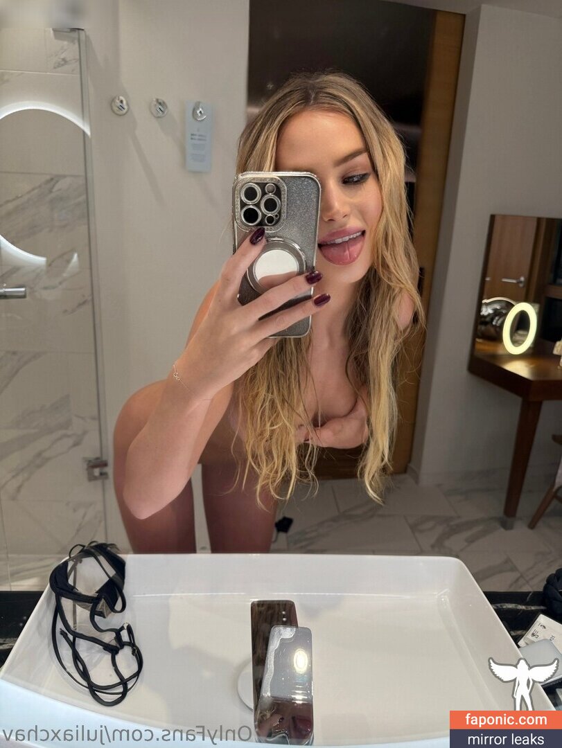 Julia Chavanne nude leaks Photo #3